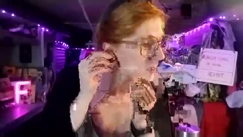LesleyGumGrass- The Boring Trans girl online show from February 26, 4:41 am