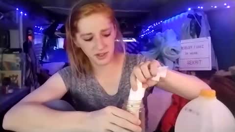 LesleyGumGrass- The Boring Trans girl online show from March 3, 6:03 pm