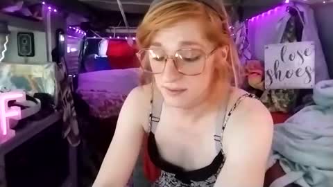 LesleyGumGrass- The Boring Trans girl online show from February 23, 2:46 pm