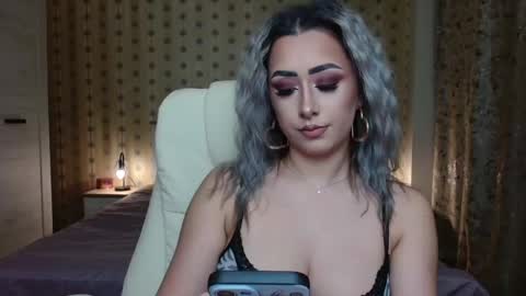 Snapshot of leslie_secret chatting on January 20, 8:40 pm leslie_secret online show from January 20, 8:40 pm