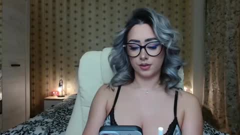 Snapshot of leslie_secret chatting on January 16, 10:12 pm leslie_secret online show from January 16, 10:12 pm