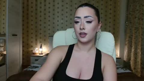 Snapshot of leslie_secret chatting on December 11, 7:36 pm leslie_secret online show from December 11, 7:36 pm