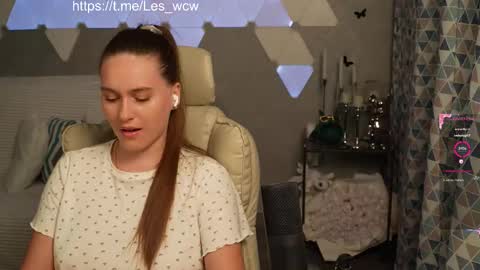 LeslieKorfs online show from November 3, 10:44 pm