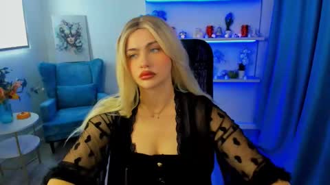 lesliemineg online show from October 23, 8:21 pm