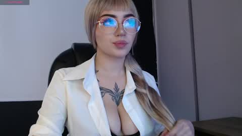 Less  online show from May 25, 3:29 pm