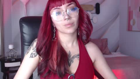 Snapshot of lessboobs_gh chatting on January 11, 12:50 pm Less online show from January 11, 12:50 pm