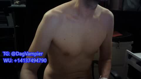 Vampiro Diurno online show from February 4, 6:23 pm