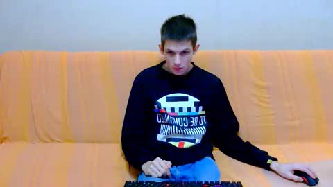 lester_broo online show from February 10, 5:10 am