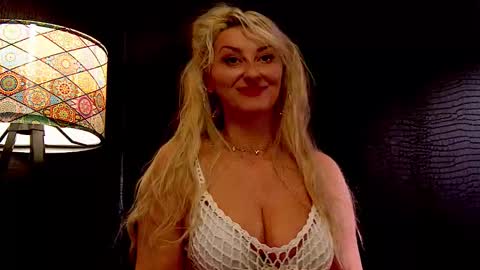 leticiareys online show from February 27, 1:04 pm