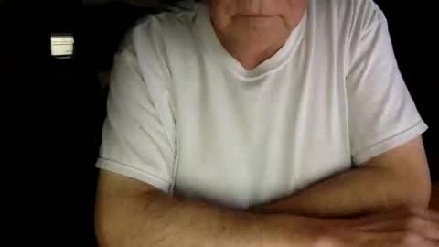 Snapshot of letscum2gether0 chatting on January 7, 2:31 am letscum2gether0 online show from January 7, 2:31 am
