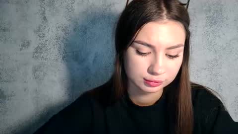 Emily online show from October 3, 11:51 am