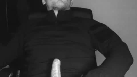 Snapshot of lev1ngston chatting on September 9, 10:10 pm lev1ngston online show from September 9, 10:10 pm