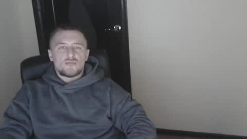Snapshot of lev1ngston chatting on December 29, 2:52 pm lev1ngston online show from December 29, 2:52 pm