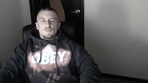 Snapshot of lev1ngston chatting on January 25, 4:46 pm lev1ngston online show from January 25, 4:46 pm