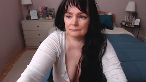 Mary online show from February 10, 1:11 pm