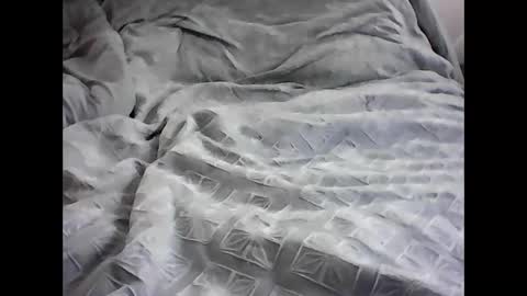 leweylewy online show from March 5, 9:02 pm