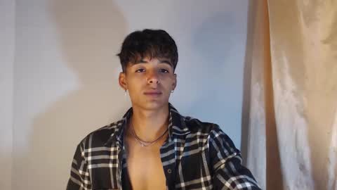 i  am lewis ly EDUARDO MEMDOZA15 online show from February 7, 6:11 pm