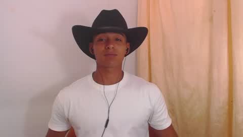 i  am lewis ly EDUARDO MEMDOZA15 online show from July 7, 7:51 pm