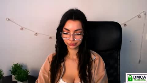 Alexia online show from April 27, 12:46 pm