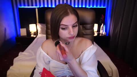 Snapshot of lexi_si chatting on February 26, 7:34 am lexi_si online show from February 26, 7:34 am