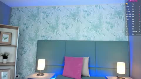 Lexie Thompson  online show from October 2, 12:37 pm