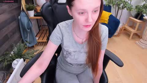 Snapshot of lexihoward chatting on March 12, 6:51 am Lexi online show from March 12, 6:51 am