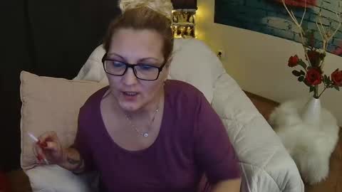 Hannah online show from January 17, 9:06 pm