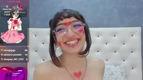 Snapshot of lexy_bluu chatting on February 14, 7:44 pm Lexy online show from February 14, 7:44 pm