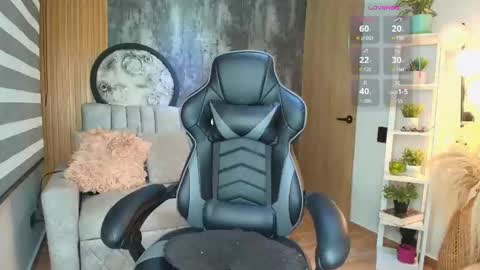 Snapshot of lexybell1 chatting on September 12, 10:23 pm lexy online show from September 12, 10:23 pm