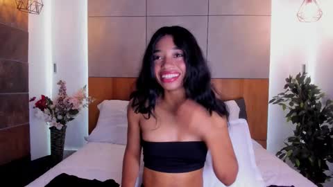 lexyskye online show from December 15, 1:51 pm