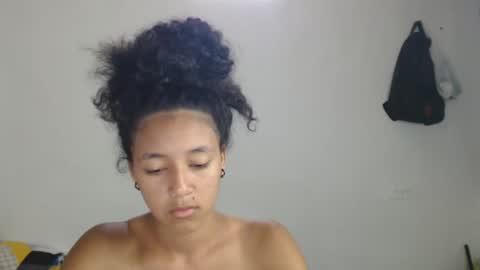 Snapshot of ley_blus1 chatting on March 10, 4:35 pm lolita online show from March 10, 4:35 pm