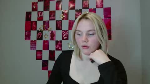 Leyla online show from November 21, 6:06 pm