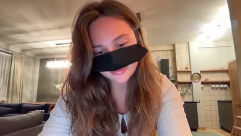 Snapshot of leyla_on_sport chatting on September 11, 7:48 pm Leyla online show from September 11, 7:48 pm