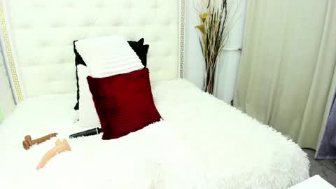 Snapshot of leylawildx chatting on February 17, 10:29 am leyla online show from February 17, 10:29 am