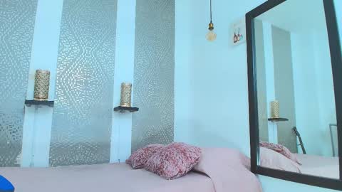 Snapshot of leyli_ass chatting on February 26, 7:32 pm leyli_ass online show from February 26, 7:32 pm