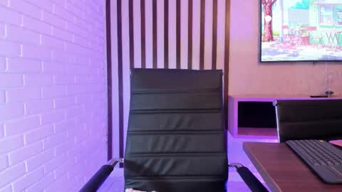 LEZY online show from November 29, 8:16 pm