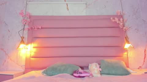 LEZY online show from September 30, 7:46 pm