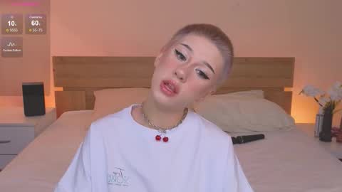 Lisa online show from October 9, 5:02 am