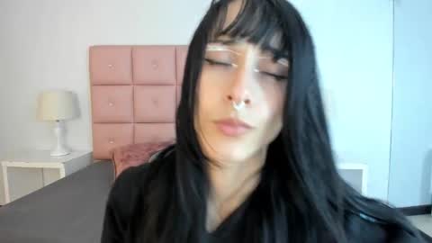 Snapshot of lhiamfitt chatting on February 7, 6:24 am lhiamfitt online show from February 7, 6:24 am