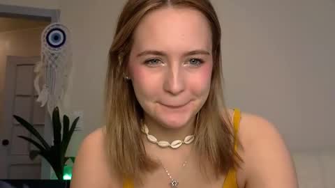 Snapshot of li_ni_ chatting on February 28, 7:48 am li_ni_ online show from February 28, 7:48 am