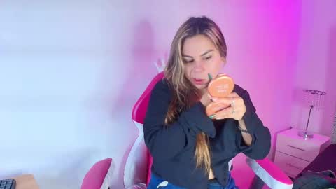 Lia  online show from March 8, 3:54 am