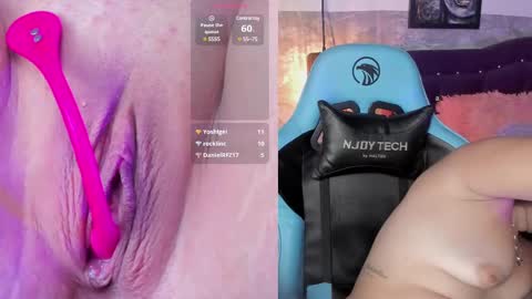 Snapshot of lia_little18 chatting on March 1, 10:45 am lia_little18 online show from March 1, 10:45 am