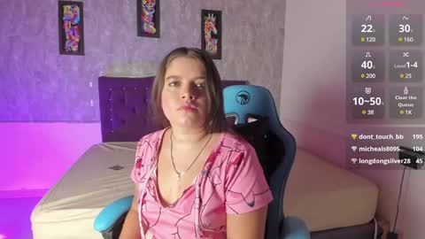 Snapshot of lia_little18 chatting on February 16, 4:09 am lia_little18 online show from February 16, 4:09 am