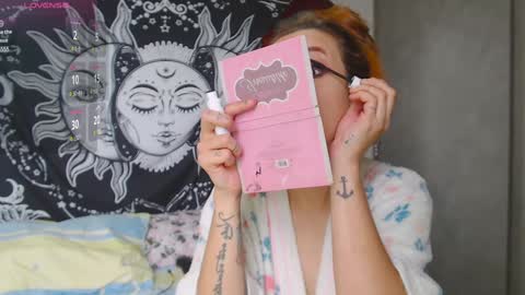 Lia Monroe online show from January 8, 5:15 pm