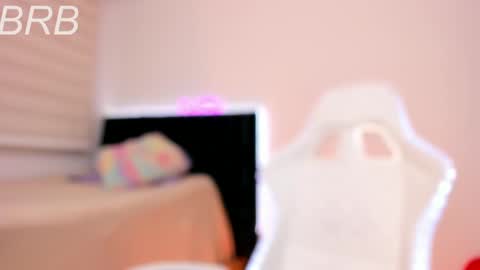 Little Queen Lia  online show from March 10, 1:45 am