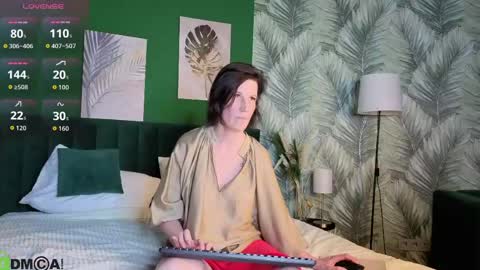 lia_reyn online show from May 6, 12:22 pm