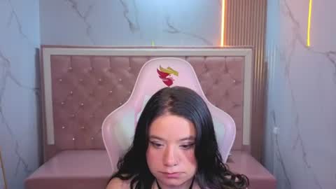 lia_robertss_b online show from June 26, 8:47 pm