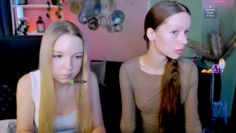 Snapshot of lia_sunset chatting on September 16, 12:07 pm Lia online show from September 16, 12:07 pm