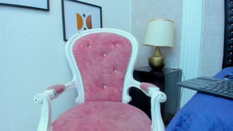 lia_visser_ online show from May 14, 1:42 pm