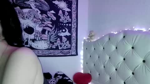 lia_whitexx online show from June 6, 3:23 am